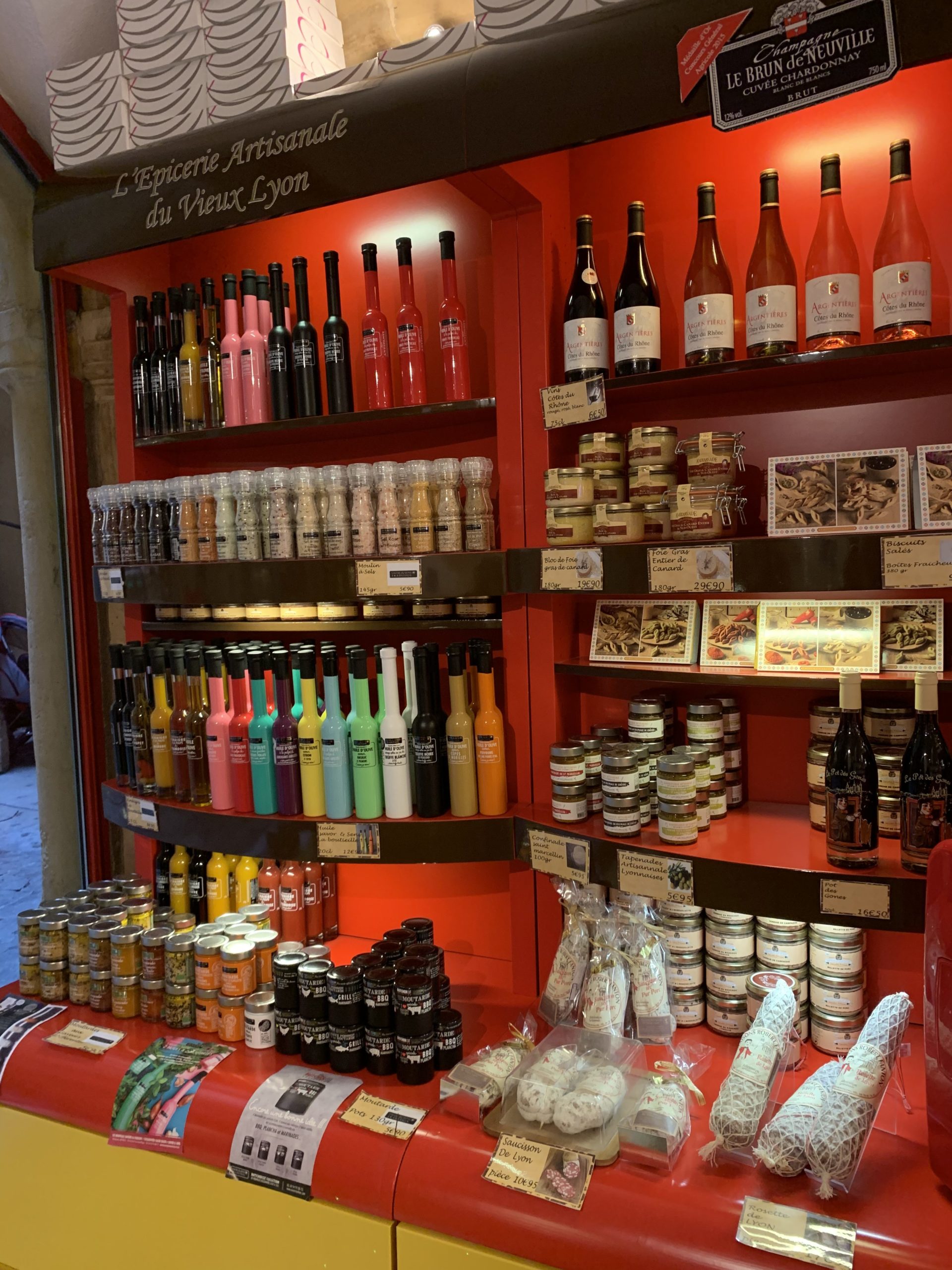 interieur épicerie salée